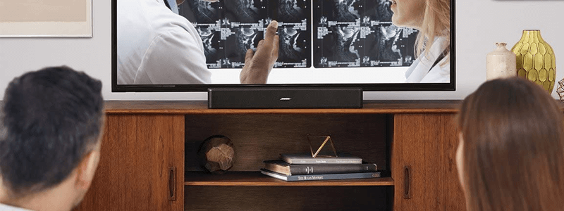 Bose Solo 5 auf Schrank liegend